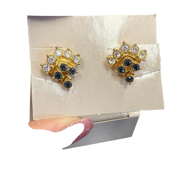 Avon “majestic” Goldtone and Gemstone clip Earrings simulated sapphire 1991 v - Picture 1 of 5